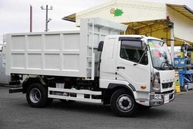 Mitsubishi Fuso Fighter 2024 — миниатюра 3