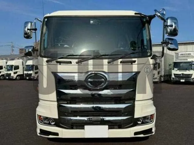 Hino Profia 2024 — миниатюра 2