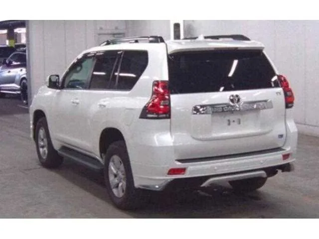 Toyota Land Cruiser Prado 2023 — миниатюра 2