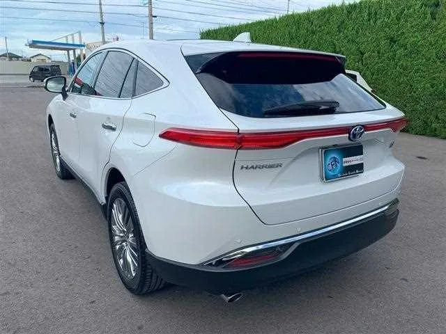 Toyota Harrier Hybrid 2023 — миниатюра 4