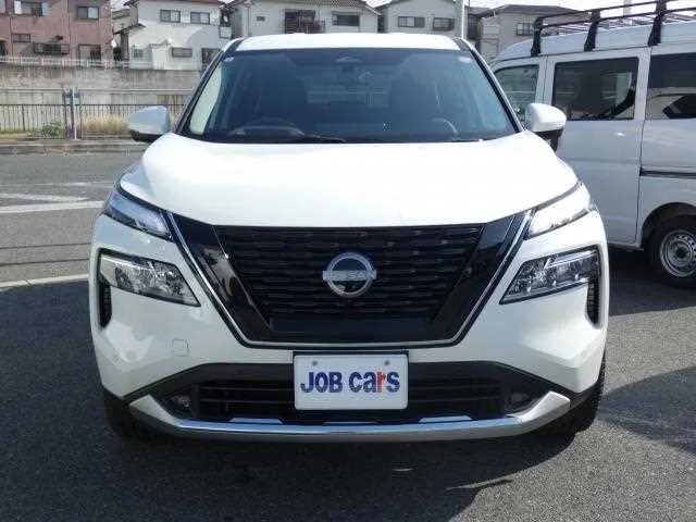 Nissan X-Trail 2024 — фото 1, купить с доставкой в Москву