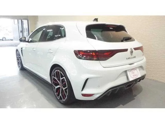 Renault Megane 2023 — миниатюра 2