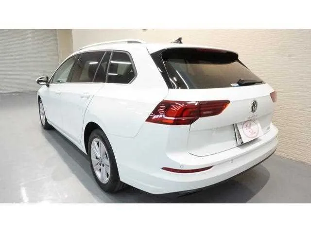Volkswagen Golf Variant 2025 — миниатюра 2