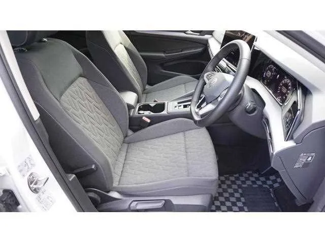 Volkswagen Golf Variant 2025 — миниатюра 3