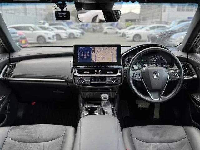 Toyota Crown Hybrid 2022 — миниатюра 2