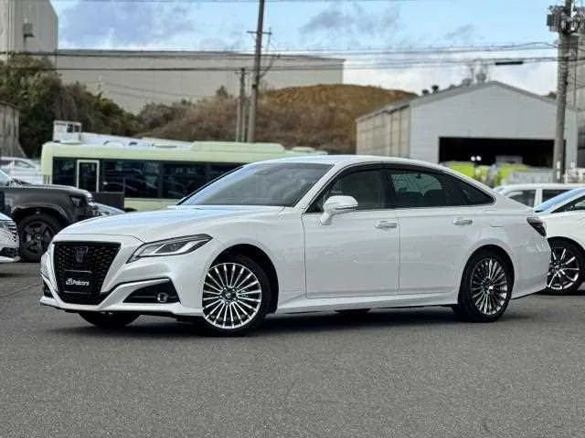 Toyota Crown Hybrid 2022 — фото 1, купить с доставкой в Москву