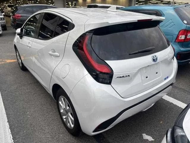 Toyota AQUA 2024 — миниатюра 2