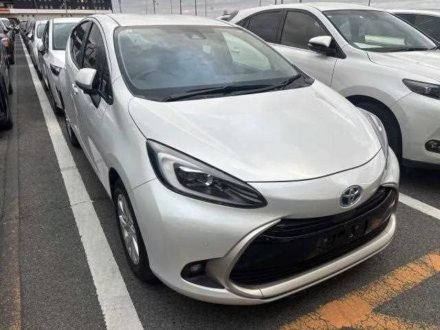 Toyota AQUA 2024 — фото 1, купить с доставкой в Москву