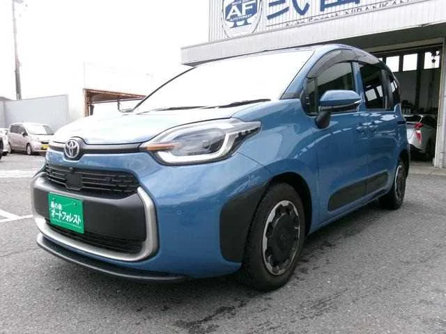 Toyota Sienta 2022 — фото 1, купить с доставкой в Москву
