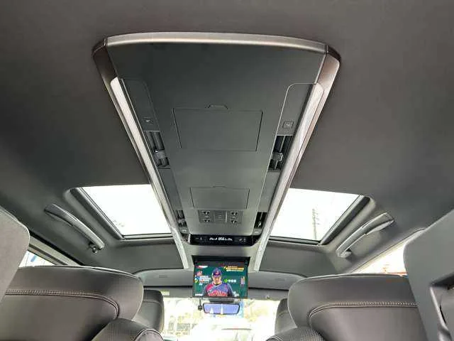 Toyota Alphard Hybrid 2023 — миниатюра 3