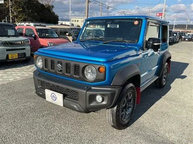 Suzuki Jimny Sierra JC 2023 — фото 1, купить с доставкой в Москву