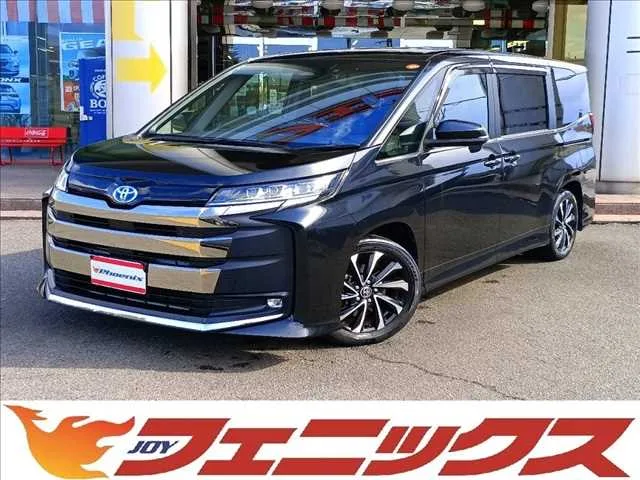 Toyota Noah 2022 — фото 1, купить с доставкой в Москву