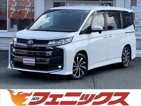 Toyota Noah 2023 купить в Москве