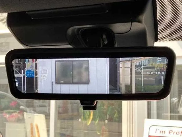 Toyota Hiace Van 2023 — миниатюра 3