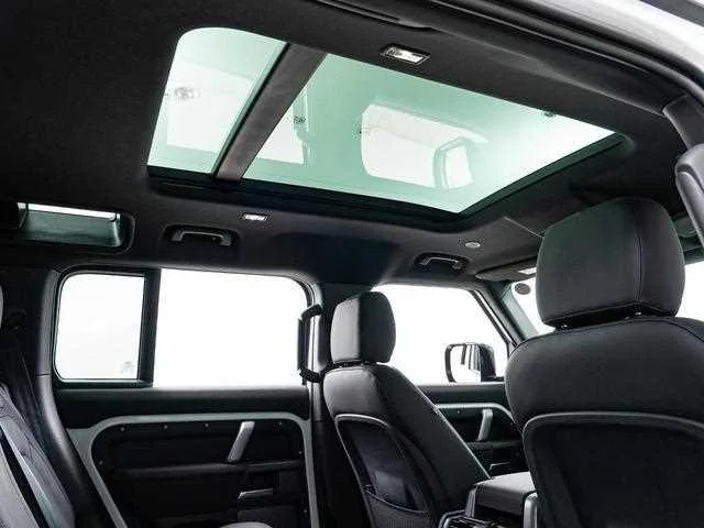 Land Rover Defender 2023 — миниатюра 4