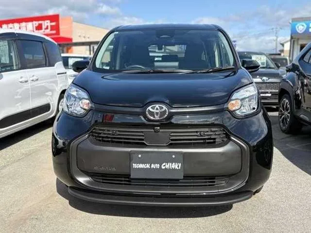 Toyota Sienta 2026 — миниатюра 2