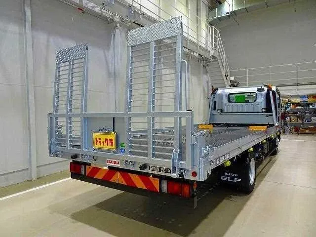 Isuzu Elf Truck 2023 — миниатюра 2