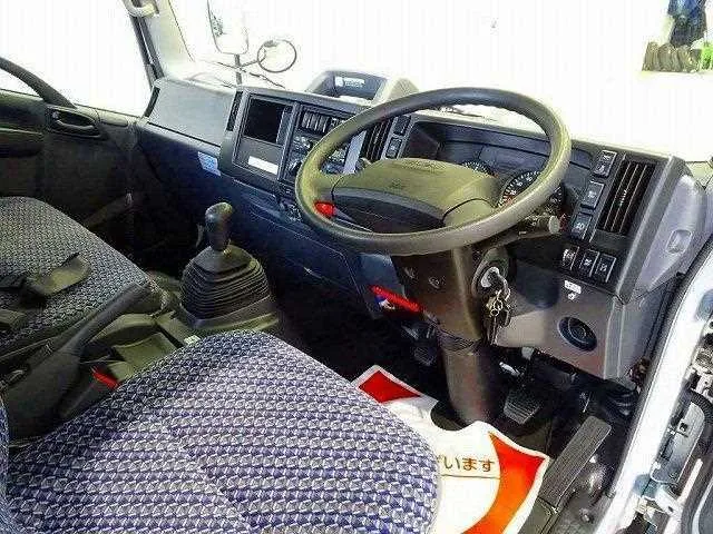 Isuzu Elf Truck 2023 — миниатюра 5