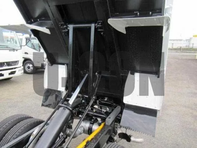 Mitsubishi Fuso Canter 2025 — миниатюра 4