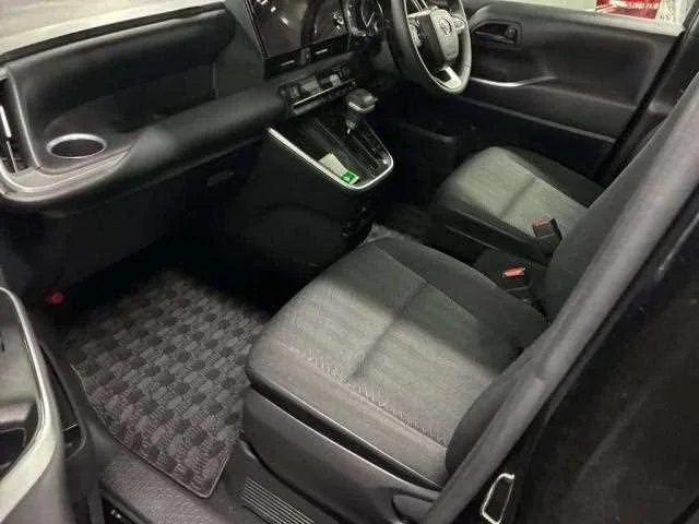 Toyota Noah 2023 — миниатюра 3