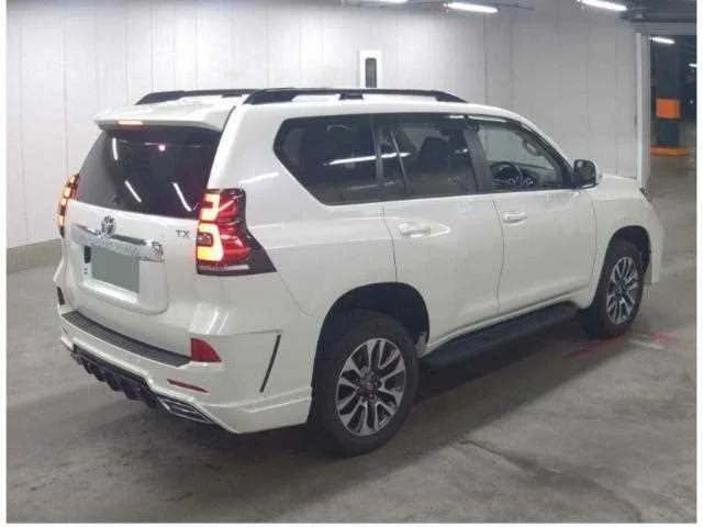 Toyota Land Cruiser Prado 2022 — миниатюра 5