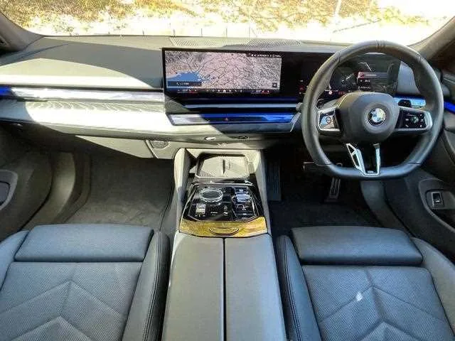 BMW 5 Series 2024 — миниатюра 2