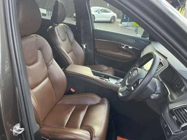 Volvo XC90 2022 — миниатюра 2