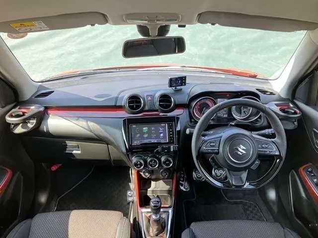 Suzuki Swift 2022 — миниатюра 2