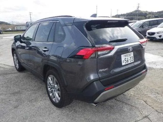 Toyota RAV4 2022 — миниатюра 2