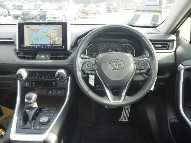 Toyota RAV4 2022 — миниатюра 3