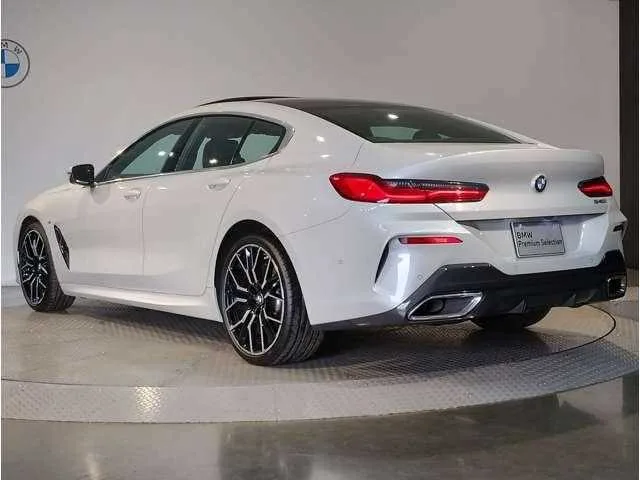 BMW 8 Series 2025 — миниатюра 2