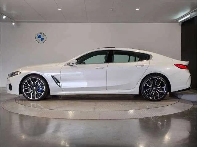 BMW 8 Series 2025 — миниатюра 3