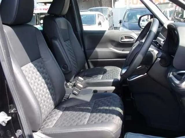 Toyota Voxy 2024 — миниатюра 3