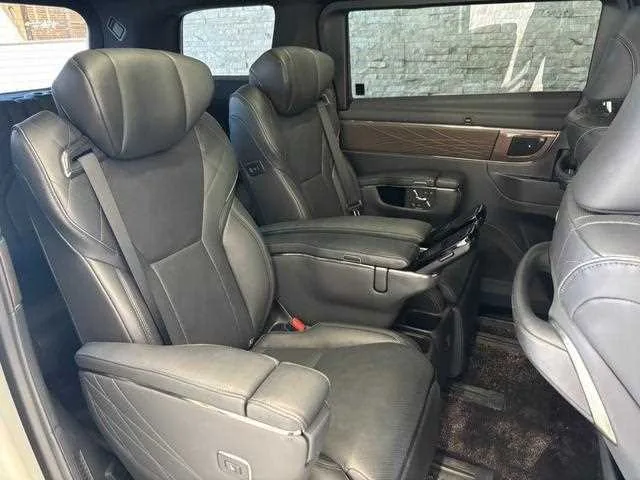 Toyota Alphard Hybrid 2023 — миниатюра 4