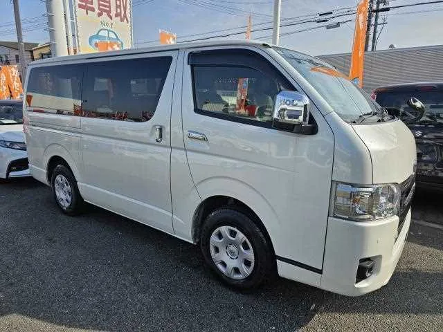 Toyota Hiace Van 2024 — фото 1, купить с доставкой в Москву