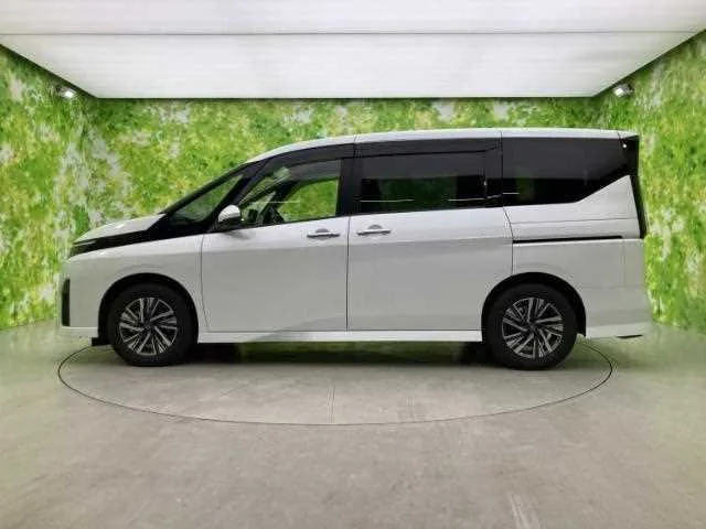 Nissan Serena 2024 — миниатюра 2