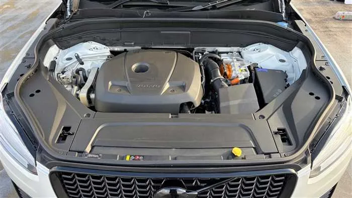 Volvo XC90 T8 AWD 2024 — миниатюра 4
