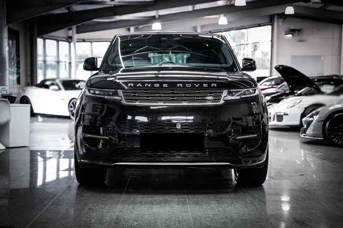 Land Rover Range Rover Sport AUTOMATIC DIESEL 2023 — миниатюра 2