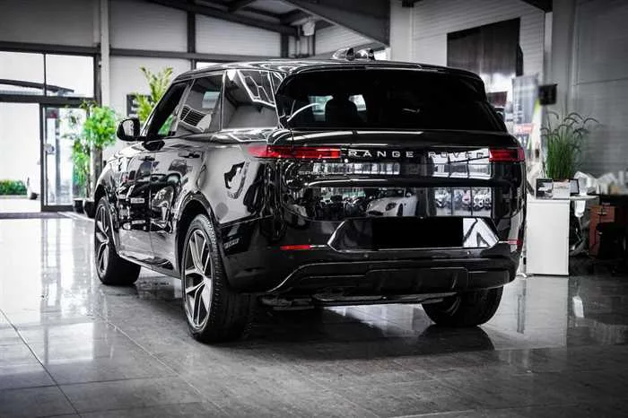 Land Rover Range Rover Sport AUTOMATIC DIESEL 2023 — миниатюра 3
