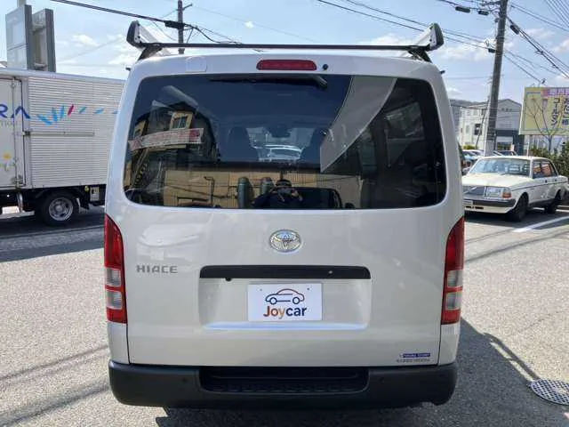 Toyota Hiace Van 2022 — миниатюра 4