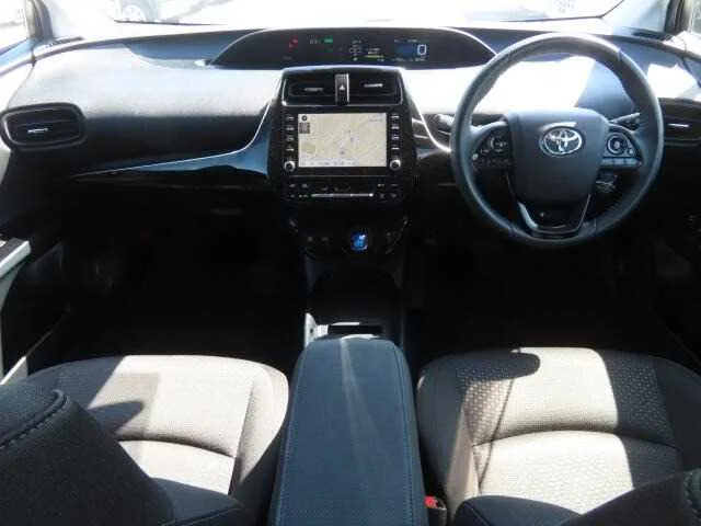 Toyota Prius 2023 — миниатюра 2