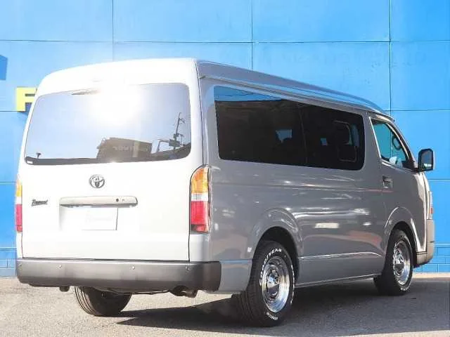 Toyota Hiace Wagon 2023 — миниатюра 4