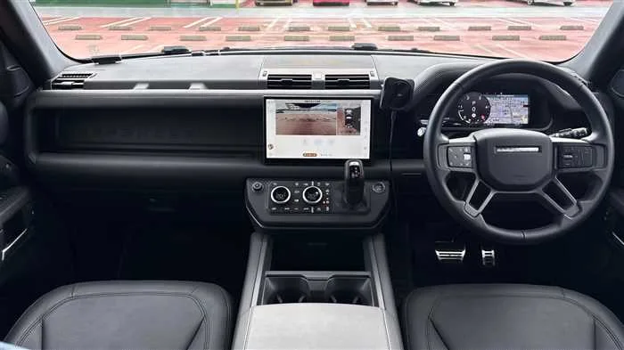 Land Rover Defender 110 X HSE D350 2025 — миниатюра 5