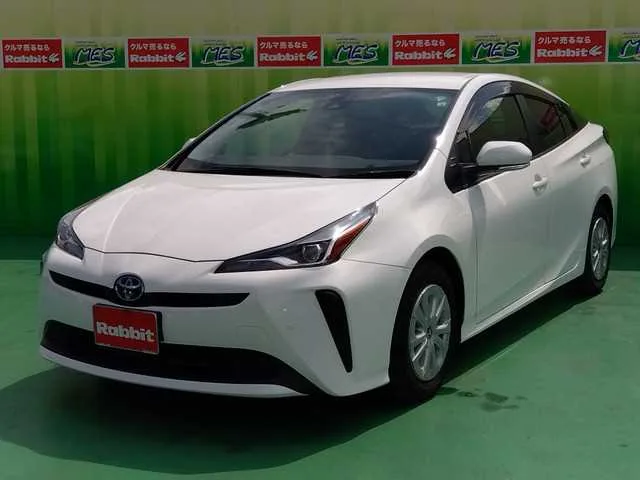 Toyota Prius 2022 — фото 1, купить с доставкой в Москву