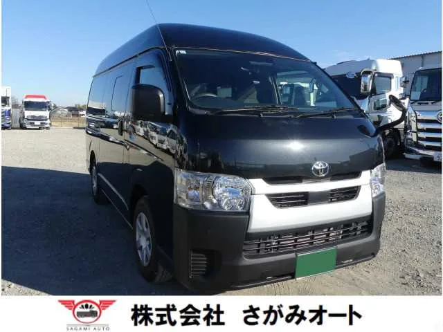 Toyota Hiace Van 2024 — фото 1, купить с доставкой в Москву