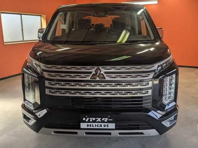 Mitsubishi Delica D:5 2024 — миниатюра 2