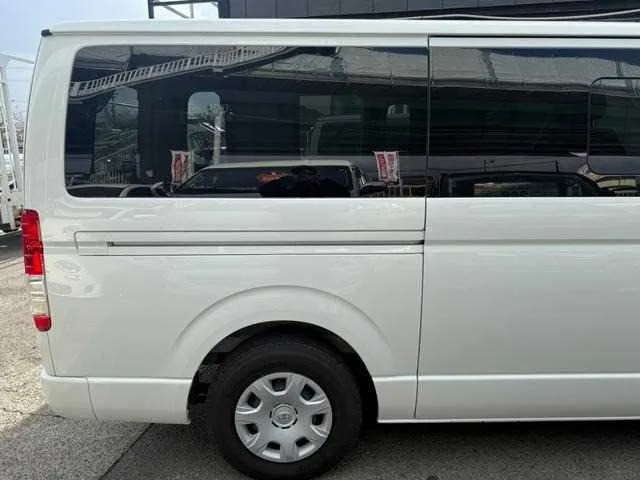 Toyota Hiace Van 2022 — миниатюра 4