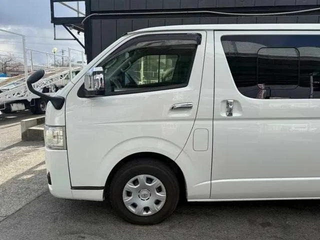 Toyota Hiace Van 2022 — миниатюра 5