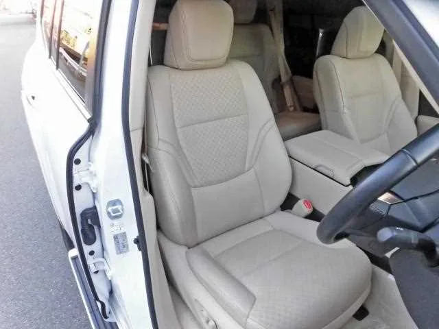 Toyota Land Cruiser 2023 — миниатюра 3