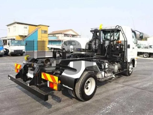 Mitsubishi Fuso Fighter 2024 — миниатюра 3
